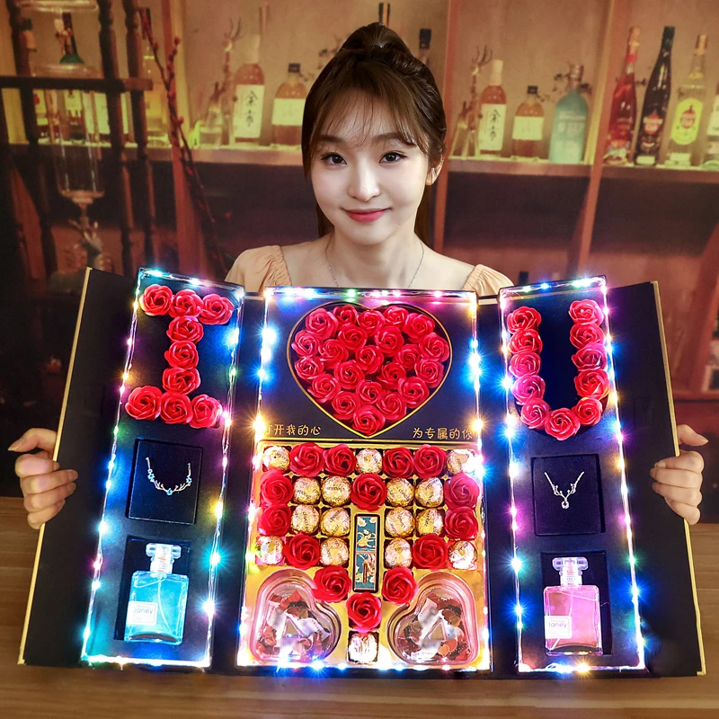 浪漫惊喜七夕情人节仪式感礼物送女生表白女朋友走心实用高级礼品