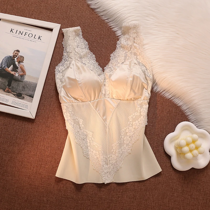 轻奢性感蕾丝磨毛吊带背心女秋新款收副乳带胸垫打底美背无袖上衣