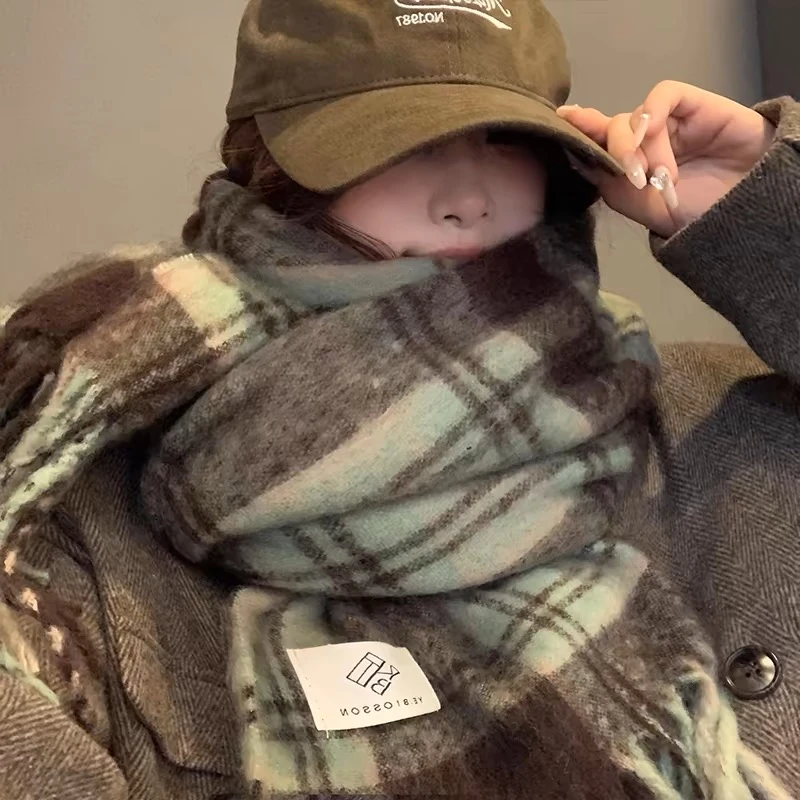 （买一送一）长款学生围巾女2024新款韩版情侣格子百搭围脖保暖纯色