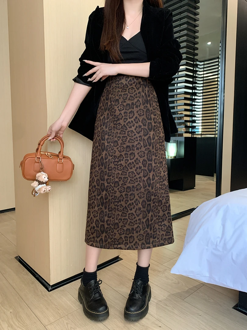 复古豹纹半身裙短裙裙子春秋季时尚显瘦A字半身裙短裙高腰开叉