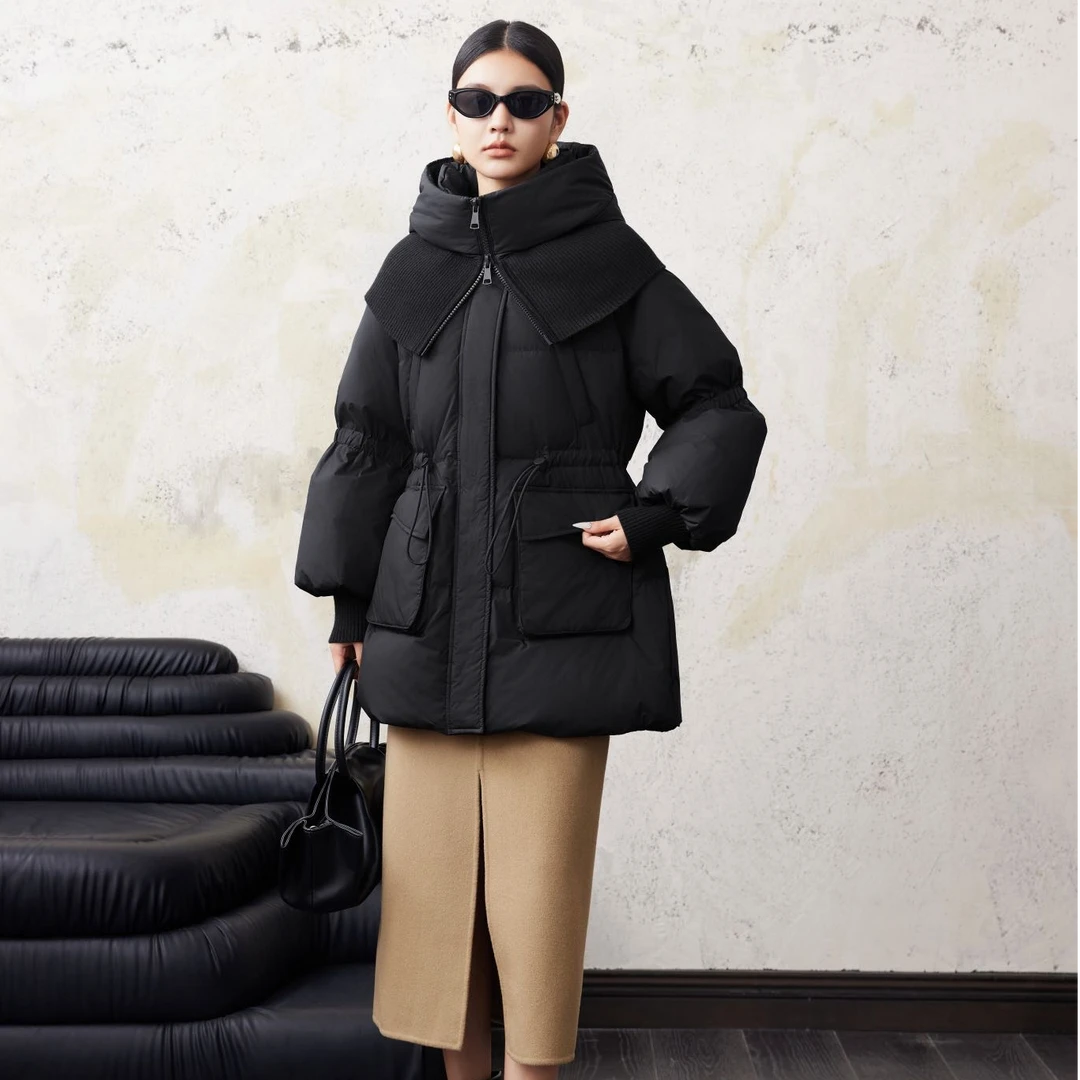 2024款白鸭绒韩版设计针织领连帽羽绒服240026