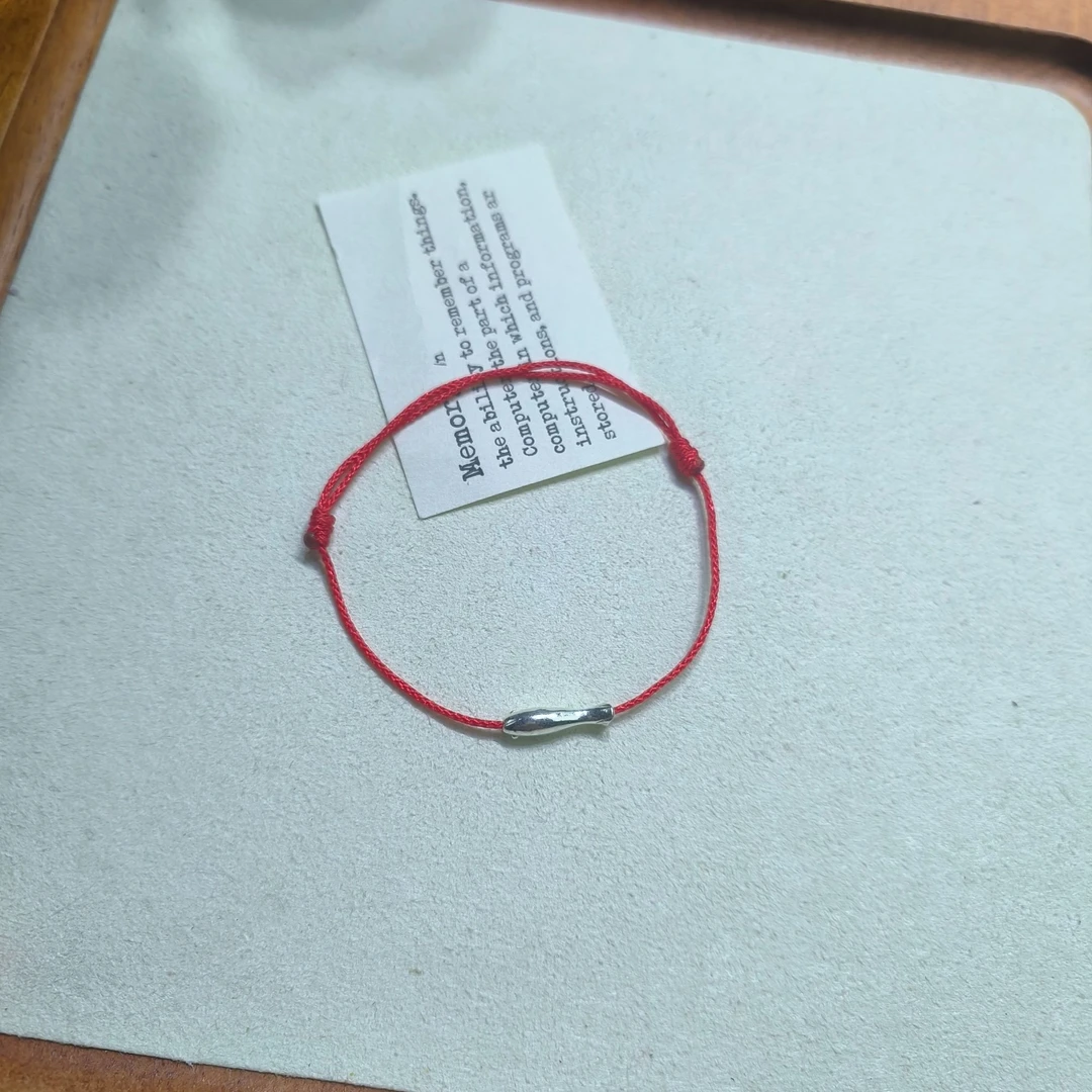 925银银制品 幸运锦鲤s925小鱼红绳手链手工编制本命年红绳
