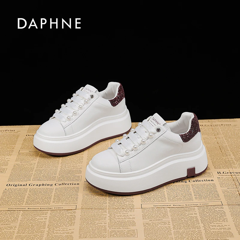 Daphne/达芙妮达芙妮小白鞋女秋季新款真皮软底增高厚底百搭板鞋