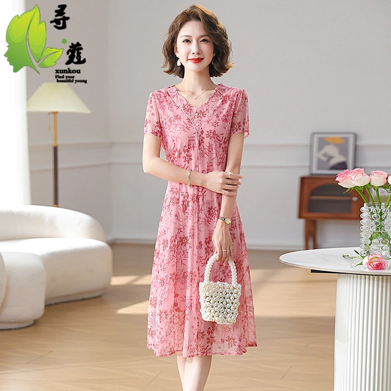 新款女装短袖连衣裙妈妈装大码V领衣服40-60岁中年女士长裙中老年