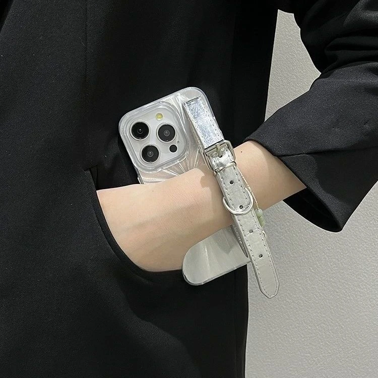 冷淡风极光高级手腕带适用于苹果14/15手机壳女iPhone13全包12/11