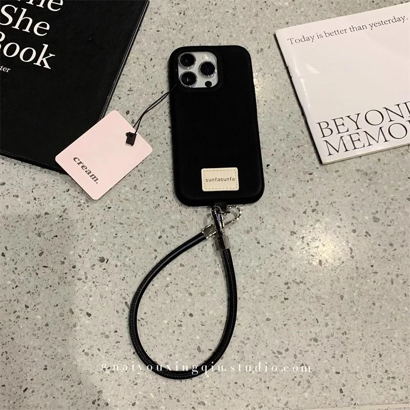 秋冬皮质短挂绳适用于苹果16手机壳15防摔14全包13简约12保护套11