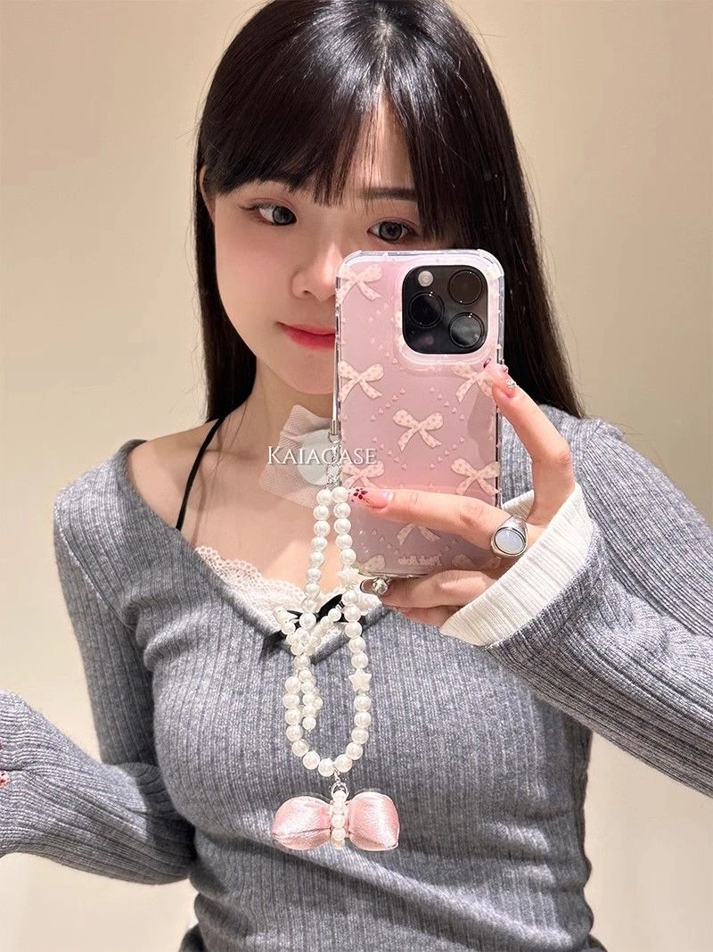 ins风蝴蝶结带珍珠挂坠14/13/12苹果11手机壳iphone15promax小猪