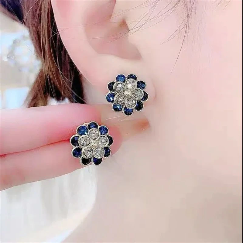 高级感墨蓝色花朵耳钉2023年新款潮气质职场S针耳环轻奢耳扣耳饰