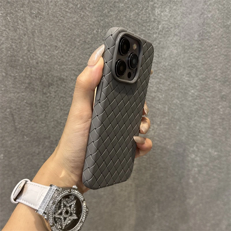苹果15手机壳钛金灰编织纹iPhone15promax简约大孔13保护套12防摔