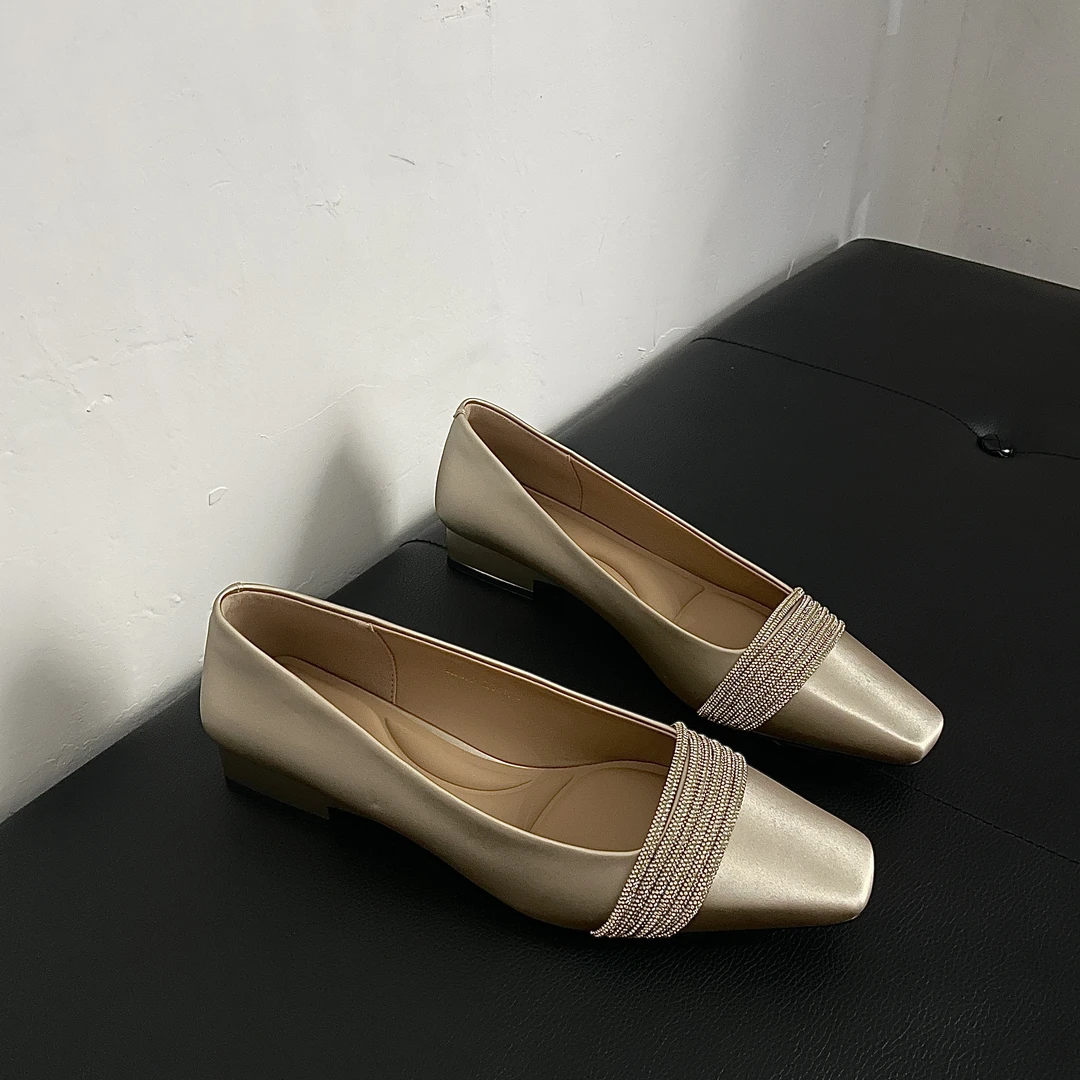 【C老板专属】2cm方头闪钻轻奢新款女舒适低跟单鞋百搭26d090