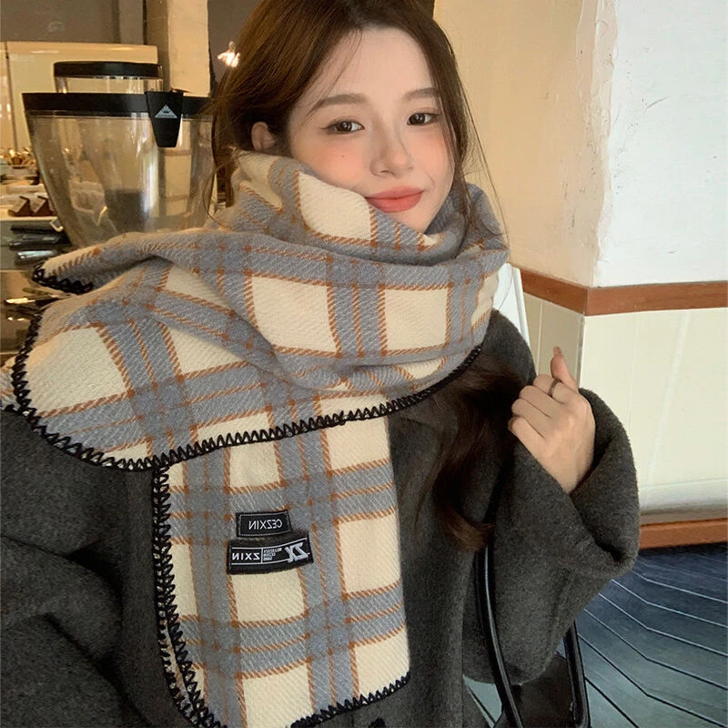 高级感围巾女冬季2023新款韩版百搭复古格子披肩加厚保暖围脖两用
