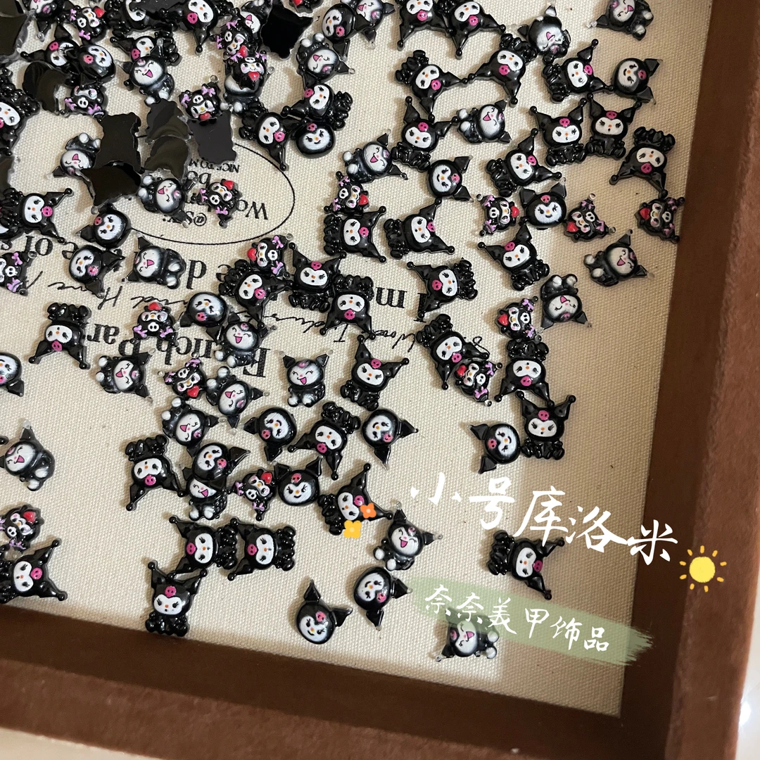 网红爆款库洛米草莓熊美甲饰品立体树脂可爱小熊蝴蝶结指甲配饰