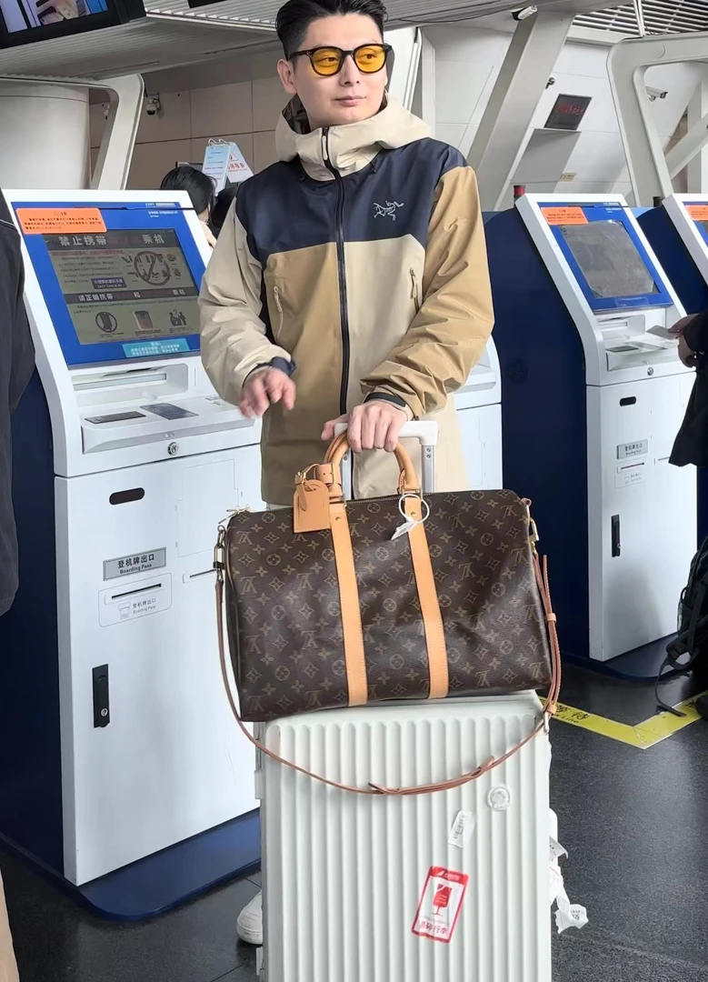 95新 LouisVuitton/路易威登 keepall旅行袋肩带款/宝藏旅行好物