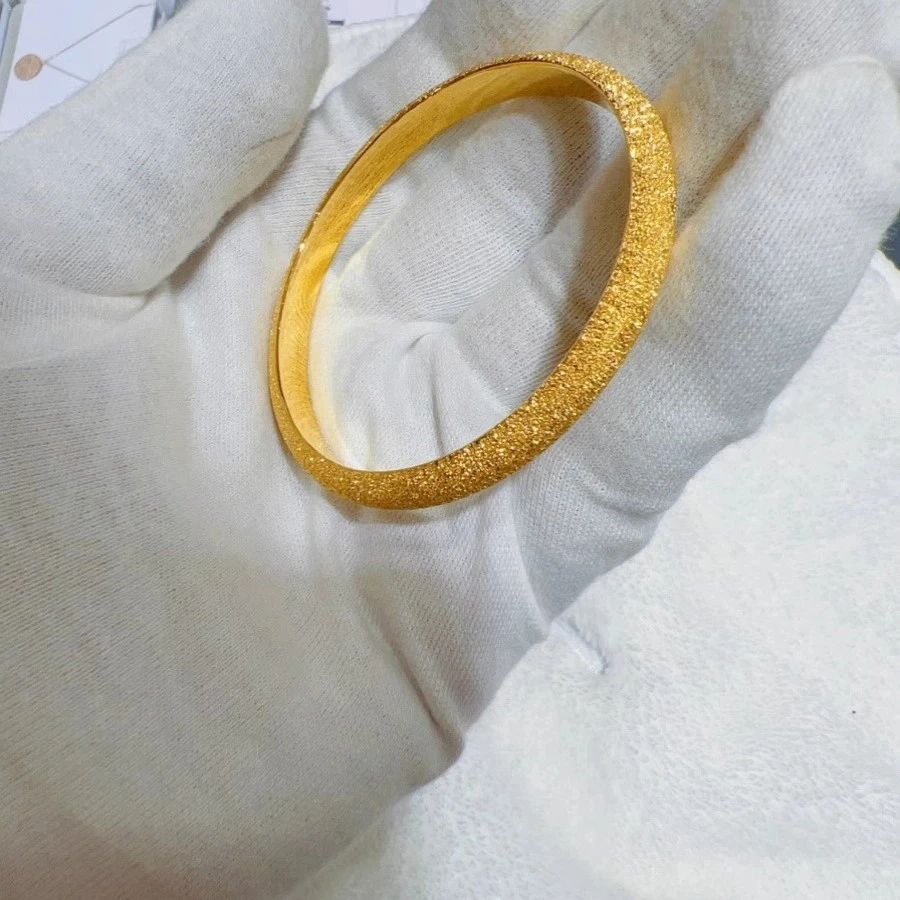 铜合金手镯 新款磨砂满天星手镯女宫廷风手环小众高级感百搭轻奢