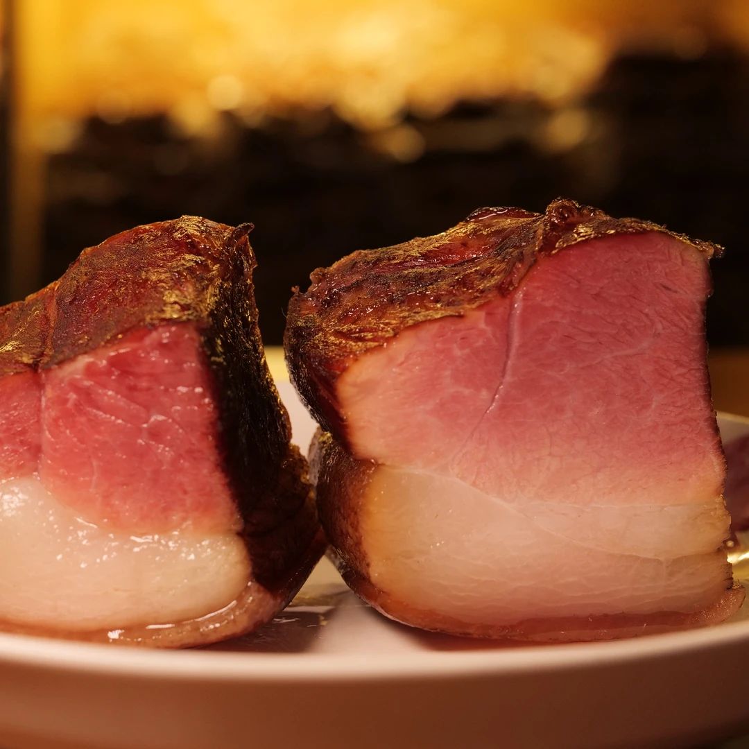 农家土猪肉烟熏二刀肉