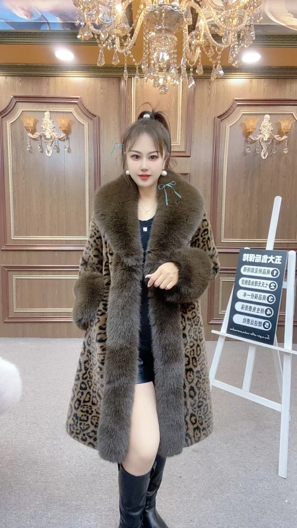 2024新款门襟毛领高端气质冬季外套加厚设计师