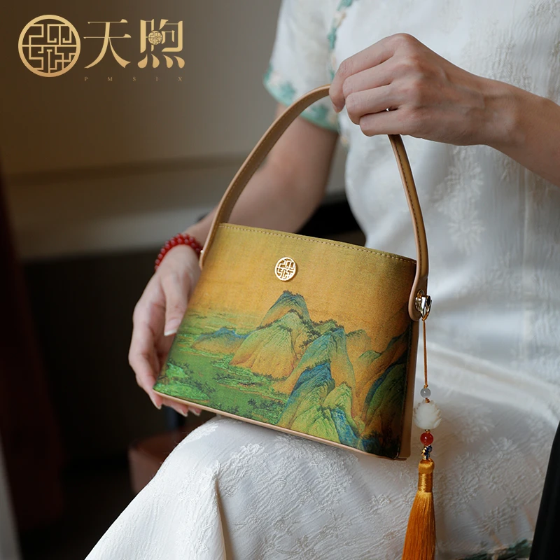 天煦新中式复古国风千里江山图牛皮桑蚕丝百搭女士手提水桶小包包