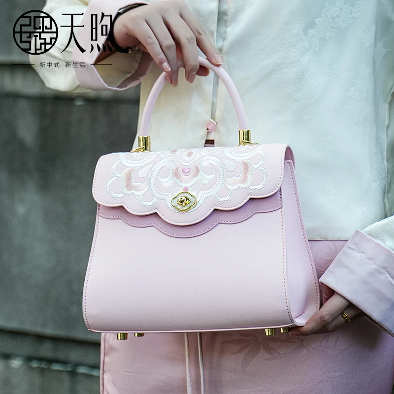 天煦百搭原创牛皮新中式女复古中国风刺绣云肩单肩夏季斜挎手提包