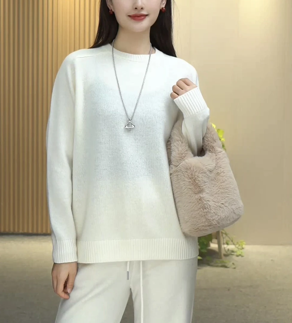 【USU】冬季新款女士落肩袖圆领套头毛衣时尚百搭保暖针织羊毛衫