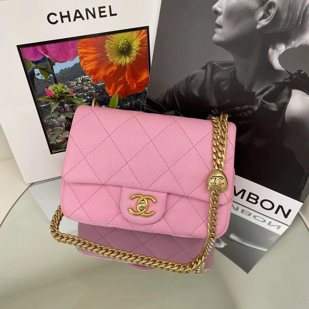 99新 Chanel/香奈儿 23p 粉色荔枝牛皮爱心扣方胖子中号 斜挎包