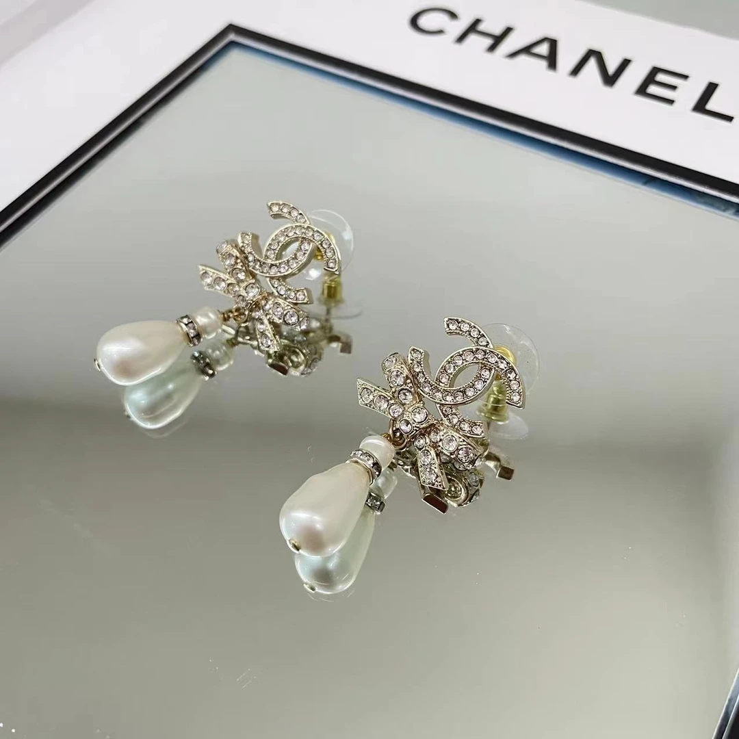 全新未使用 Chanel/香奈儿 VP折扣 23s香槟金色满钻蝴蝶结双c耳钉