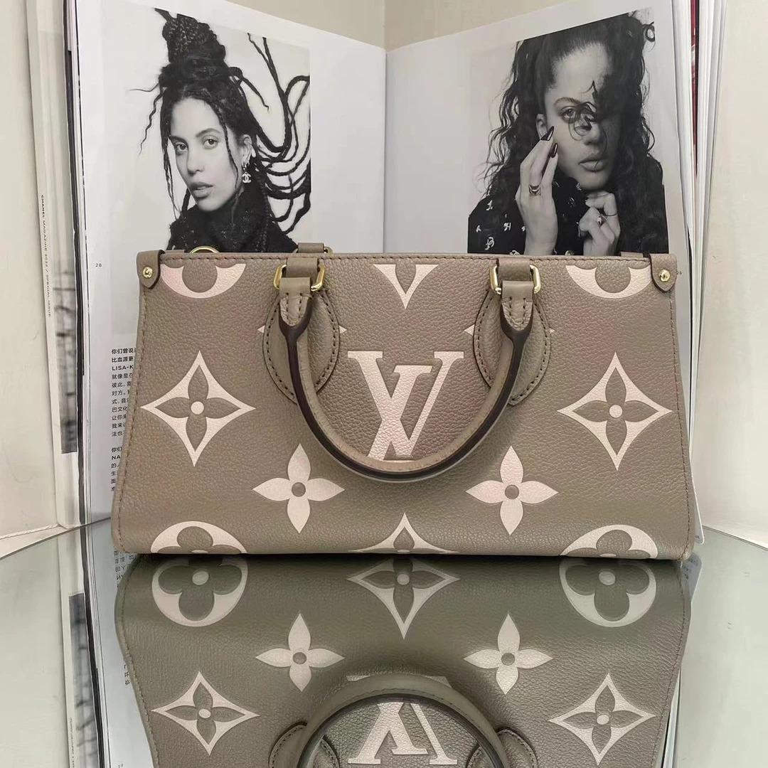 全新未使用 LouisVuitton/路易威登 LV大象灰横版onthego 斜挎包