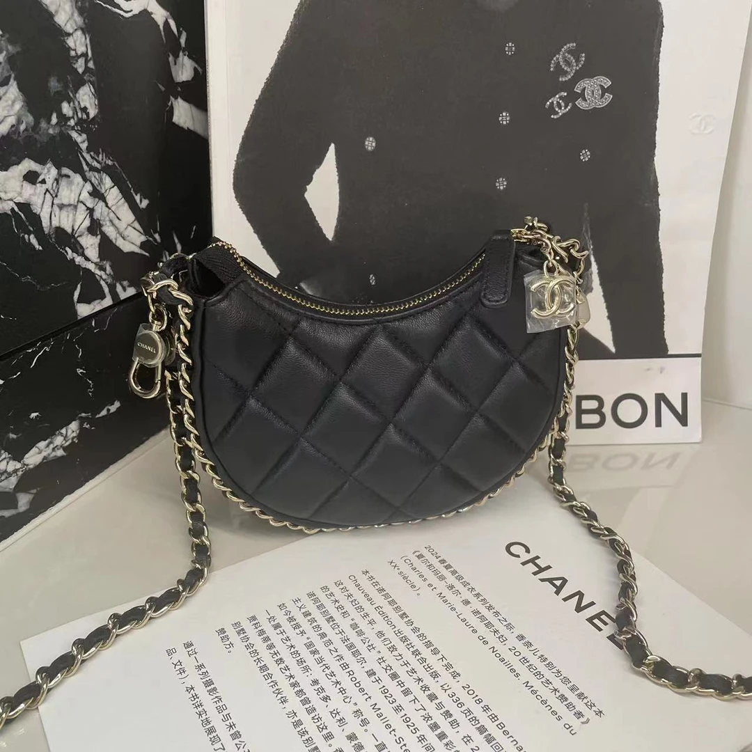 全新未使用 Chanel/香奈儿 23p 小号 月亮包 月牙包 单肩斜挎包
