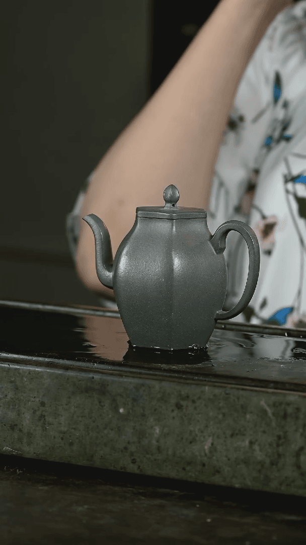 【闪购商品】紫砂茶壶六方橄榄 青灰段