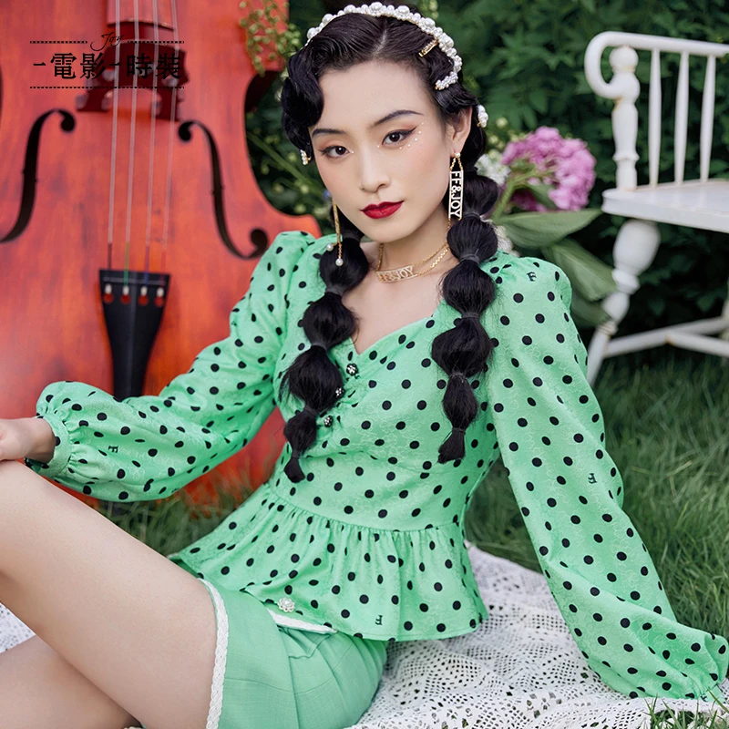 【高高甄选】一电影一时装气质实拍长袖波点茶歇风衬衫 FEJS116579