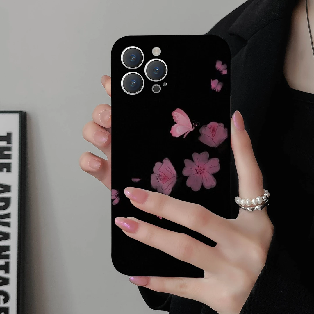 适用苹果15手机壳iPhone14promax保护套12/13/11个性暗黑蝴蝶花朵