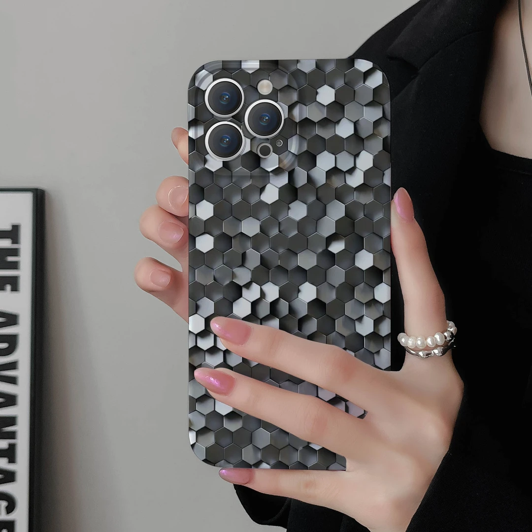 适用iPhone15promax手机壳苹果14保护套12/13/11个性六角拼接格子