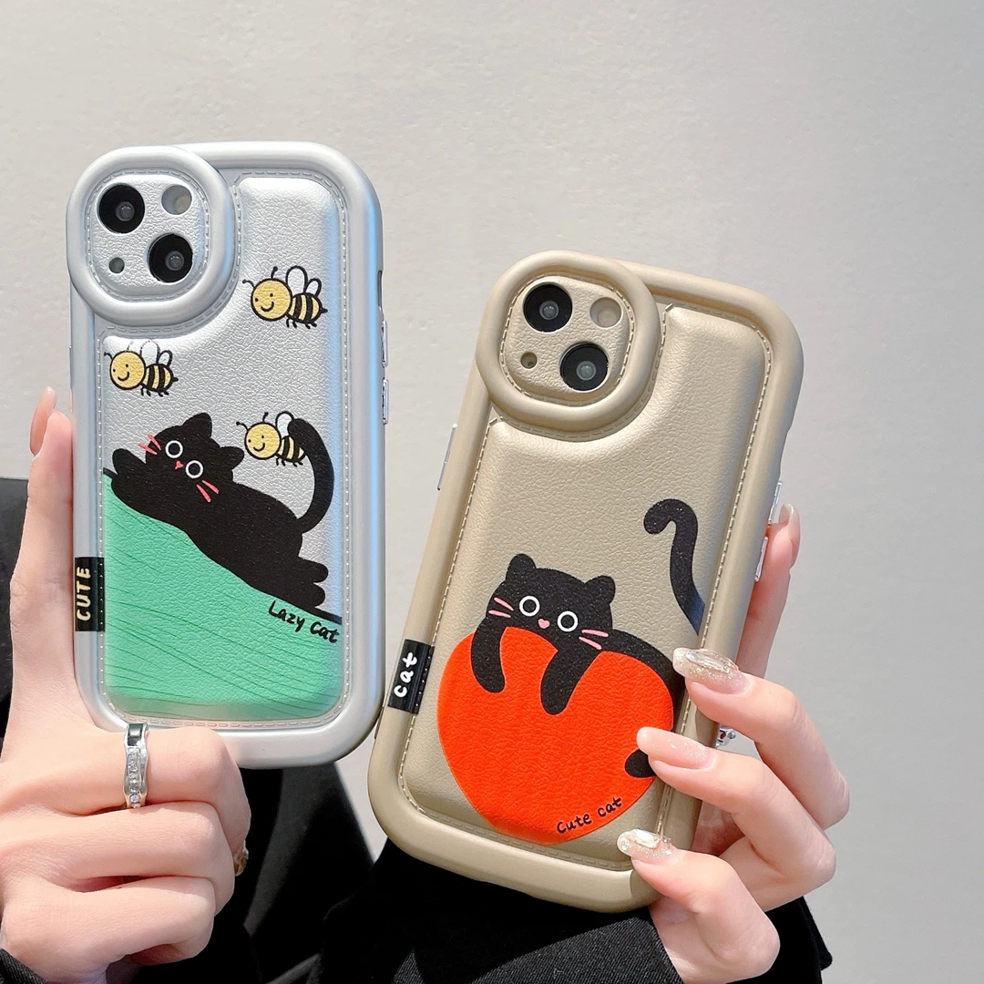 【苹果】iPhone15/14/13pro Max个性皮纹鼓包小黑猫12女款ins防摔壳