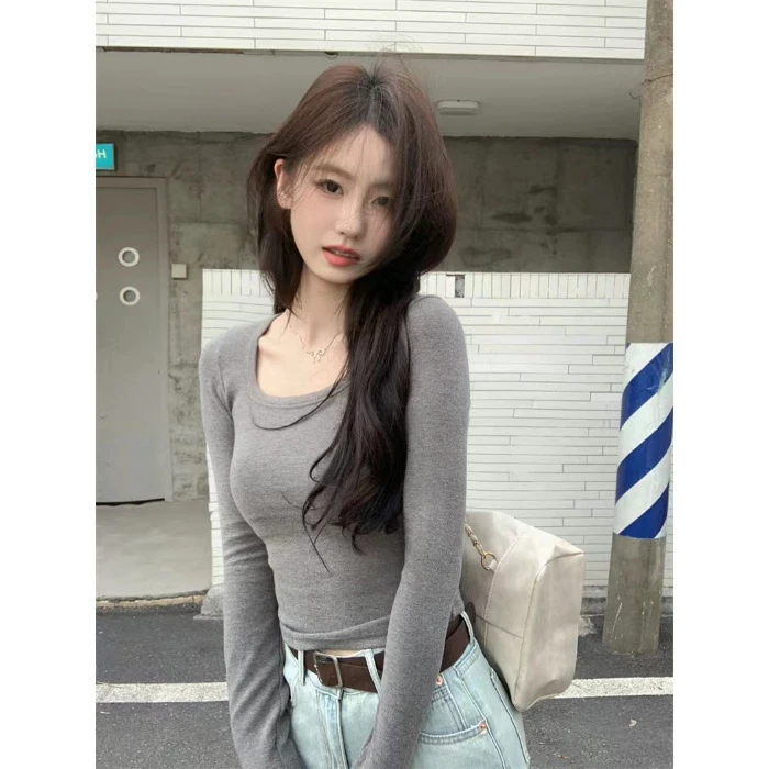 正肩方领T恤女白色内搭打底衫2024秋季紧身辣妹纯欲ins长袖短上衣