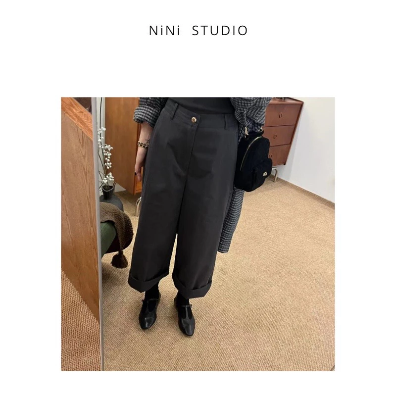 NiNi:韩系简约小直筒休闲裤～