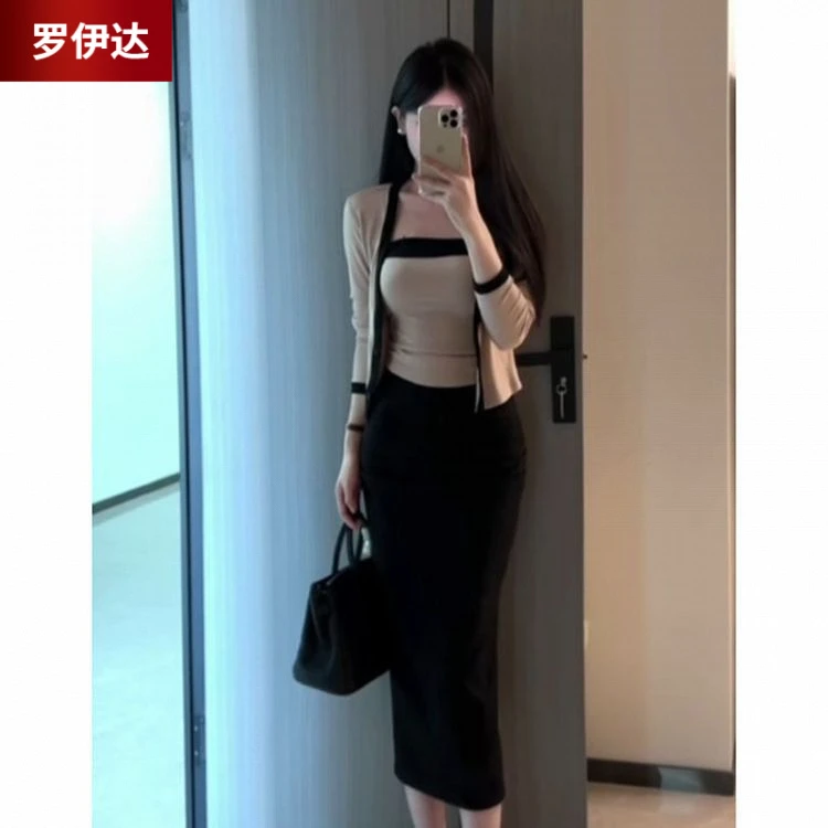 I2024年秋冬新款时尚简约开衫吊带气质包臀裙女赫本风感套装1