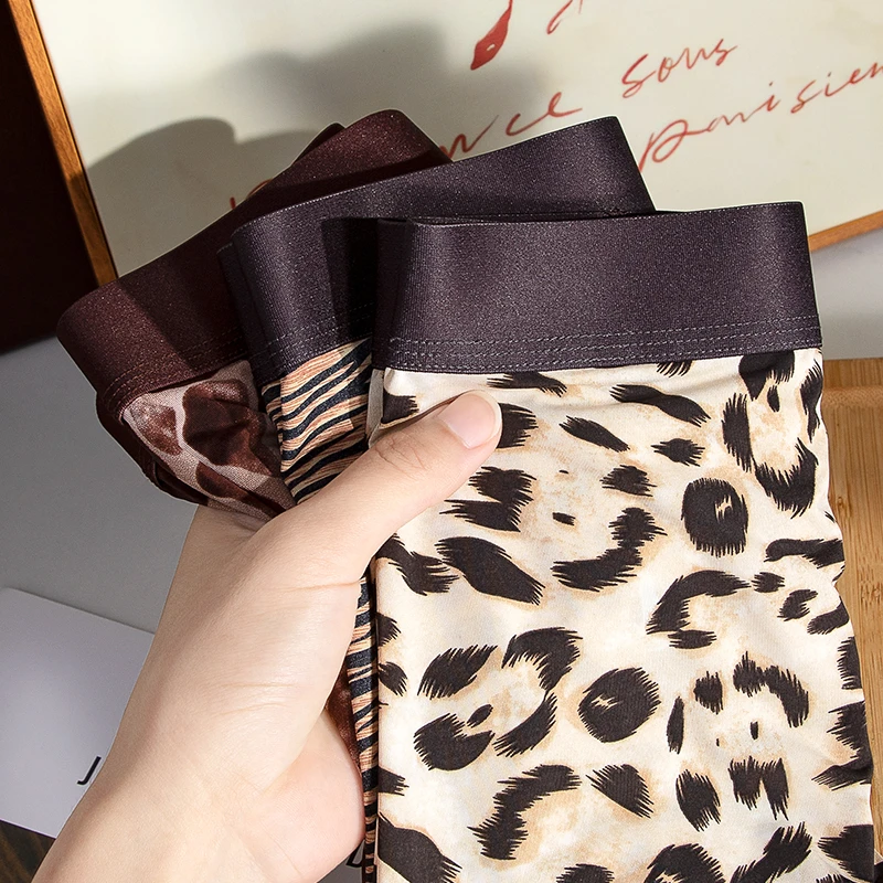 狂野男人~冰丝男士内裤豹纹性感透气男生平角时尚欧美个性四角裤