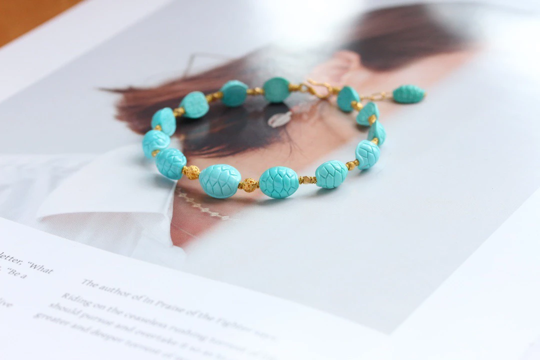 天然原矿绿松石高瓷精工雕刻富甲天下手工编绳18K金配饰