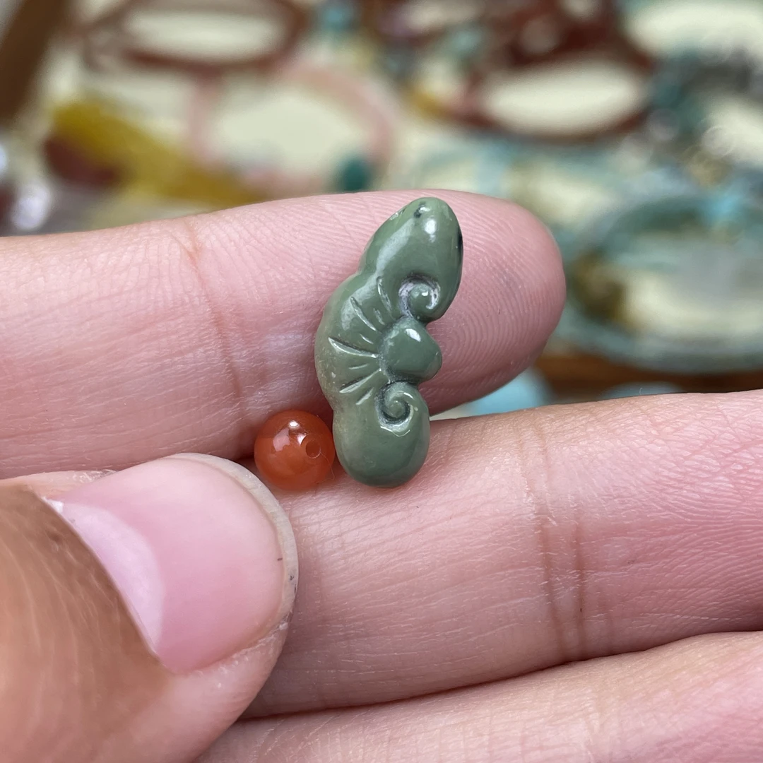 【P35】南红玛瑙配饰（微瑕介意勿拍）7.5×17×5.3mm