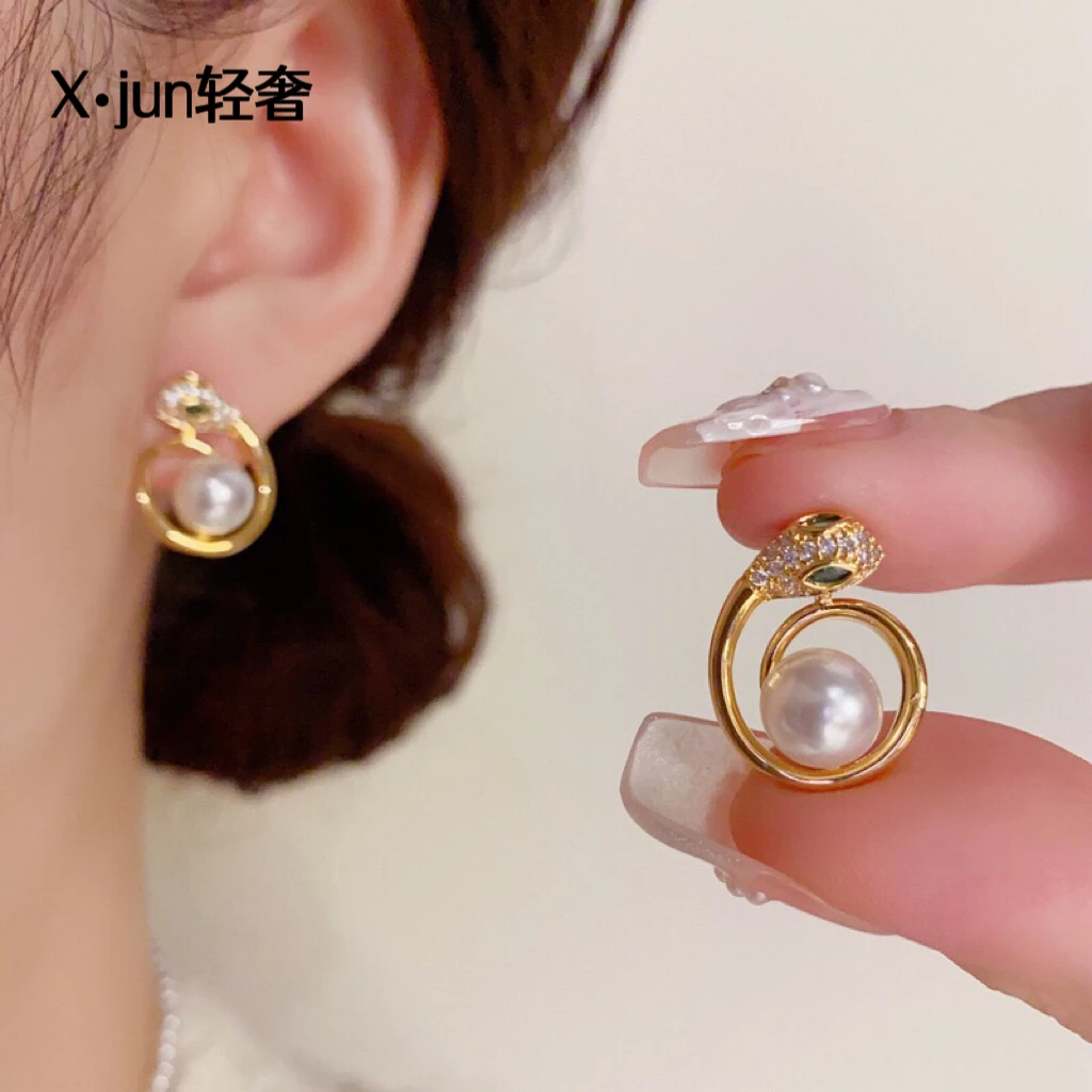 铜合金耳饰 小众设计感蛇形珍珠耳钉气质时尚简约独特925银针耳环