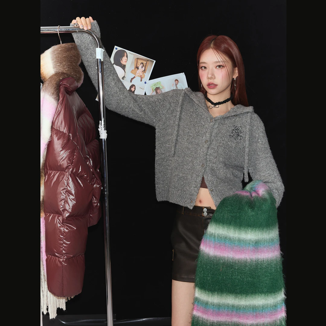 CHUU樱桃绣花设计抽绳连帽百搭套头休闲风穿搭针织衫EHNJ005H