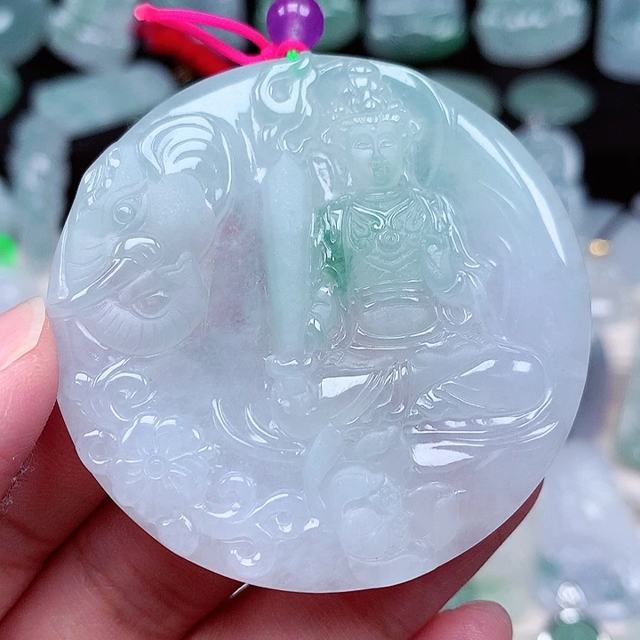 翡翠颈饰未镶嵌普贤菩萨