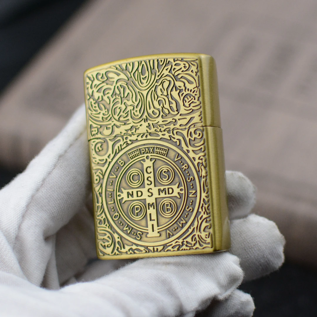 亏本起店 6.9包邮！青铜浮雕复古个性创意煤油打火机原装花纹老式
