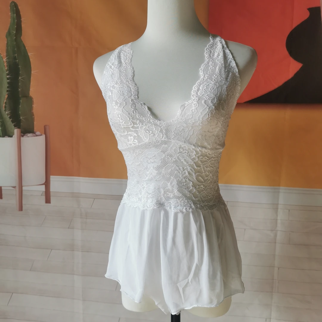 时尚美背连体睡衣蕾丝显瘦开叉网红白色轻奢性感夏季修身