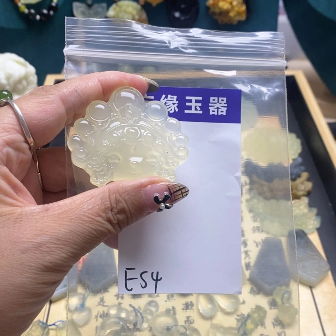 【闪购商品】蛇纹石玉颈饰未镶嵌逗*飞