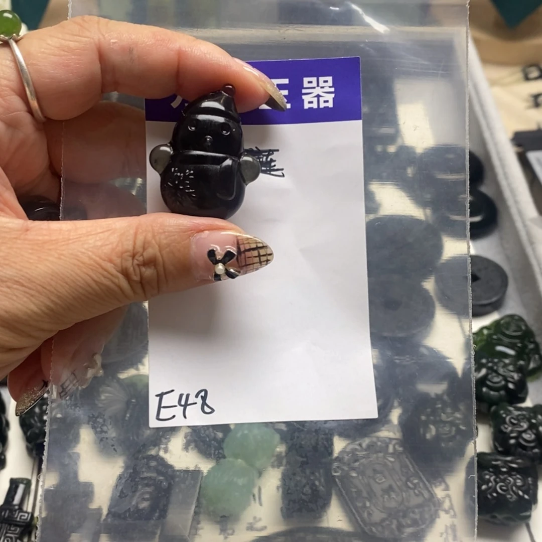 【闪购商品】蛇纹石玉颈饰未镶嵌搞****吧