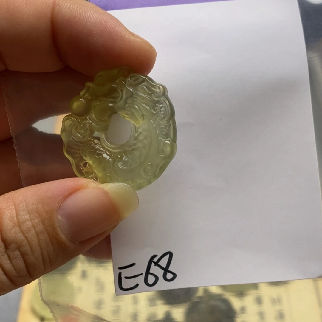【闪购商品】蛇纹石玉颈饰未镶嵌一*
