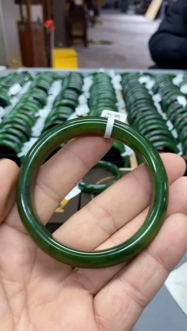 【闪购商品】和田玉手镯未镶嵌SZ55  60.8