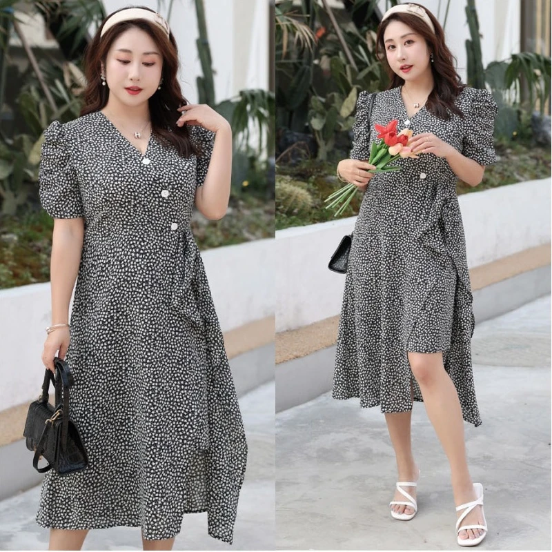 胖妹妹超大码300斤夏季碎花连衣裙260特大码女装V领印花雪纺裙230