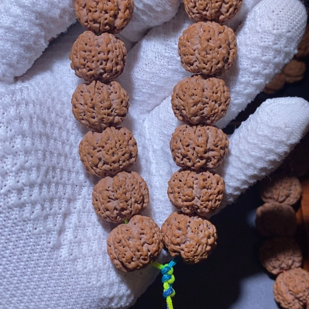 【闪购商品】金刚菩提手串J***z