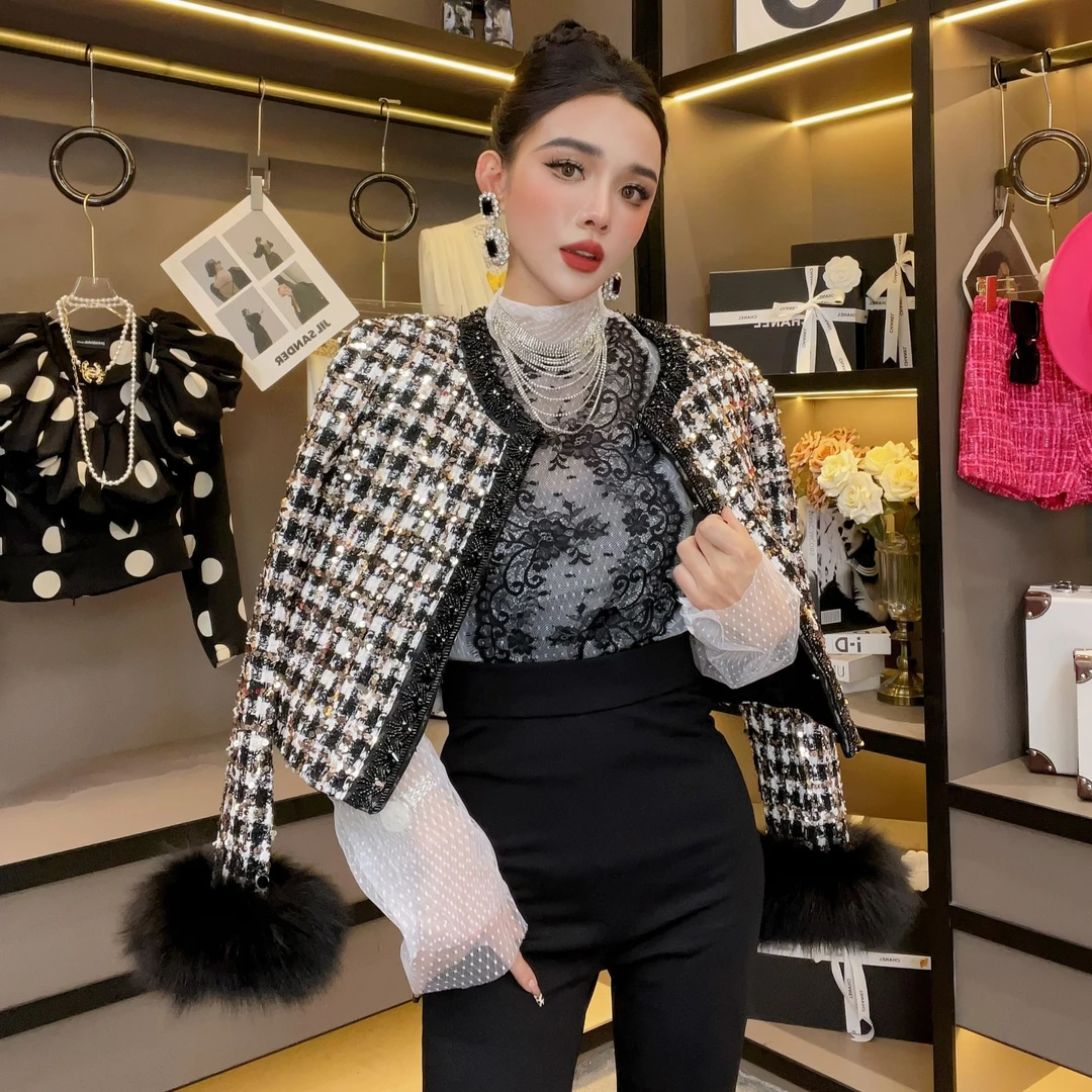 欧货女装-24秋冬新款小香风毛毛袖口亮片粗花短外套轻奢气质